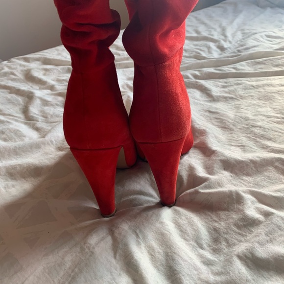 Red Steve Madden 💯 Suede Boots - Picture 8 of 8